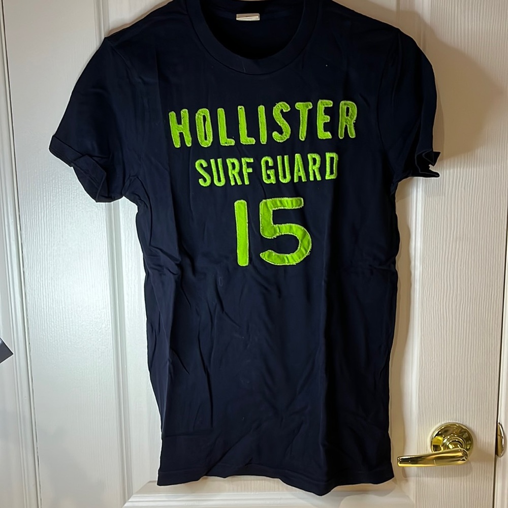 Hollister t-shirt